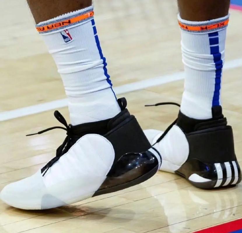 Ruler女枪伤害拉满狂扫不止 Kanavi茂凯逮捕Rookie JDG拿赛点